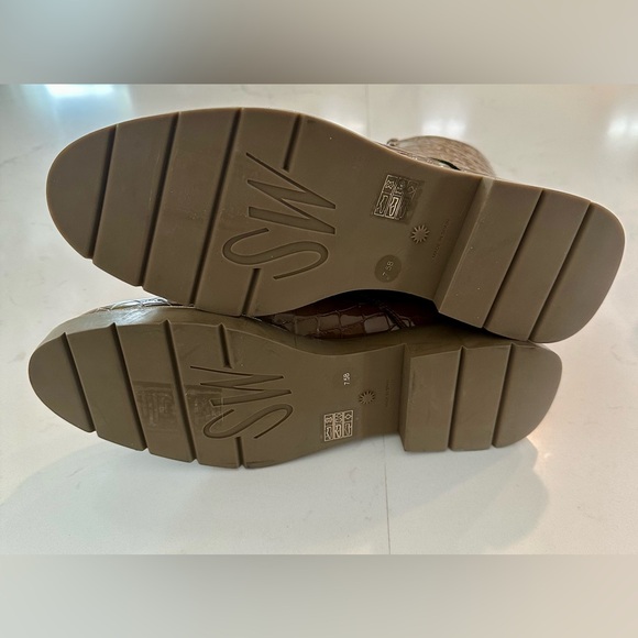 Stuart Weitzman Mckenzee Tan Croc-Embossed Lace-Up Boots Size 7.5 $695 - Picture 8 of 9